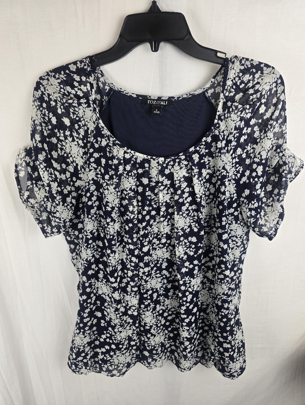 Roz & Ali Navy and White Floral Scoop Neck Short Sleeve Shirt Sz L